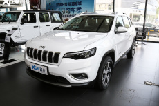 jeep新款自由光正式上市 售19.68万元起